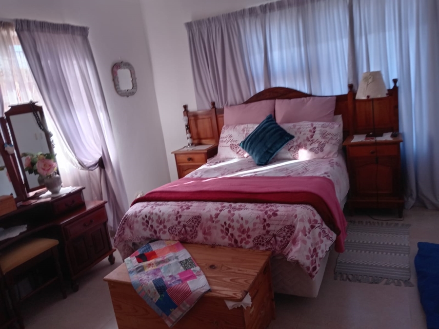 3 Bedroom Property for Sale in Wavecrest Eastern Cape